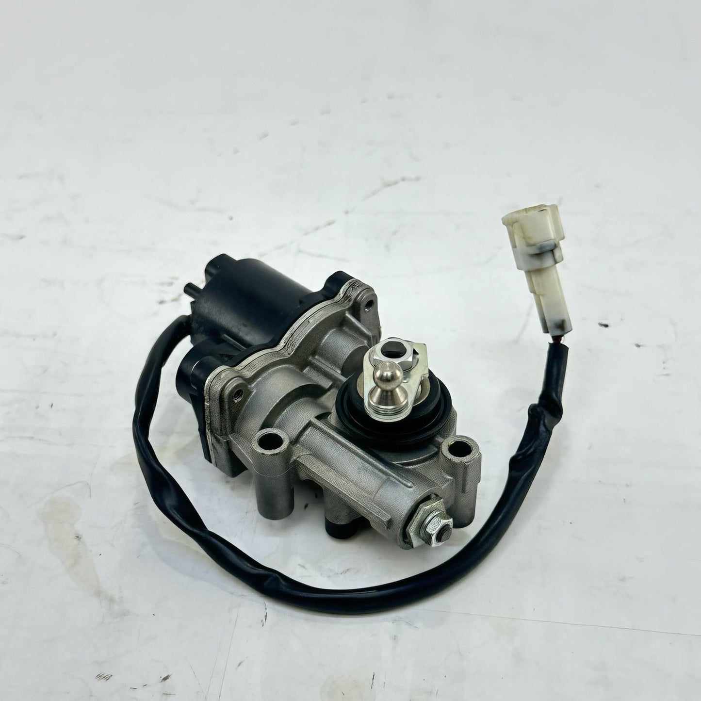 2009 - 2011 YAMAHA YZF R1 AIR BOX SERVO ACTUATOR INTAKE MOTOR BOLTS STOCK