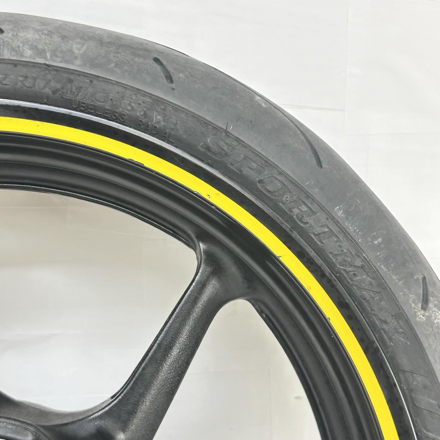 2009 - 2011 YAMAHA YZF R1 FRONT WHEEL RIM TIRE RUBBER BLACK STOCK *BENT*