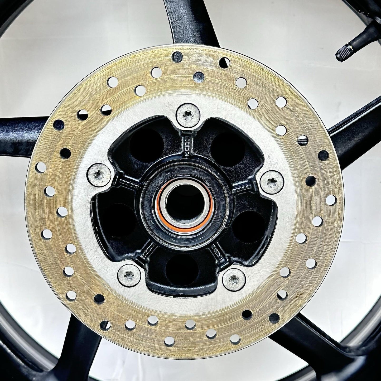 2009 - 2011 YAMAHA YZF R1 REAR WHEEL RIM TIRE BACK BRAKE DISC ROTOR BLACK STOCK