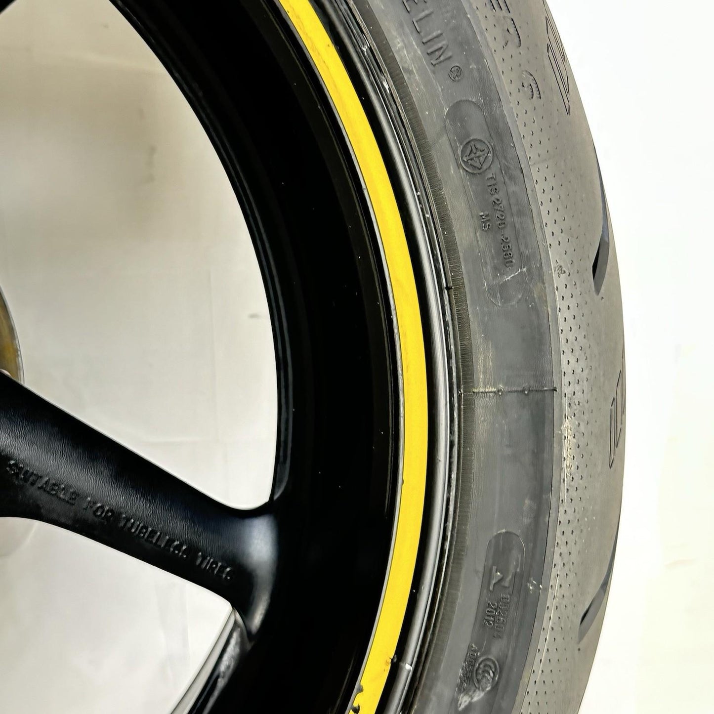 2009 - 2011 YAMAHA YZF R1 REAR WHEEL RIM TIRE BACK BRAKE DISC ROTOR BLACK STOCK