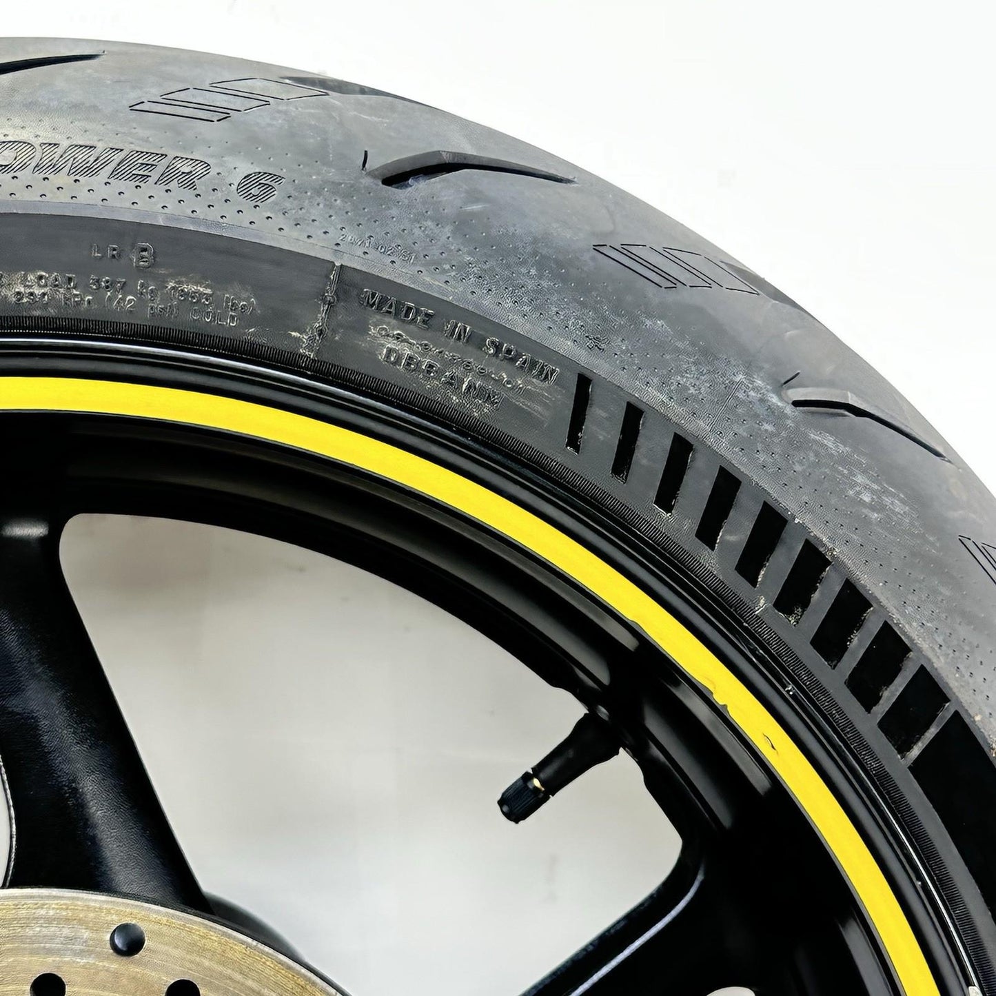 2009 - 2011 YAMAHA YZF R1 REAR WHEEL RIM TIRE BACK BRAKE DISC ROTOR BLACK STOCK