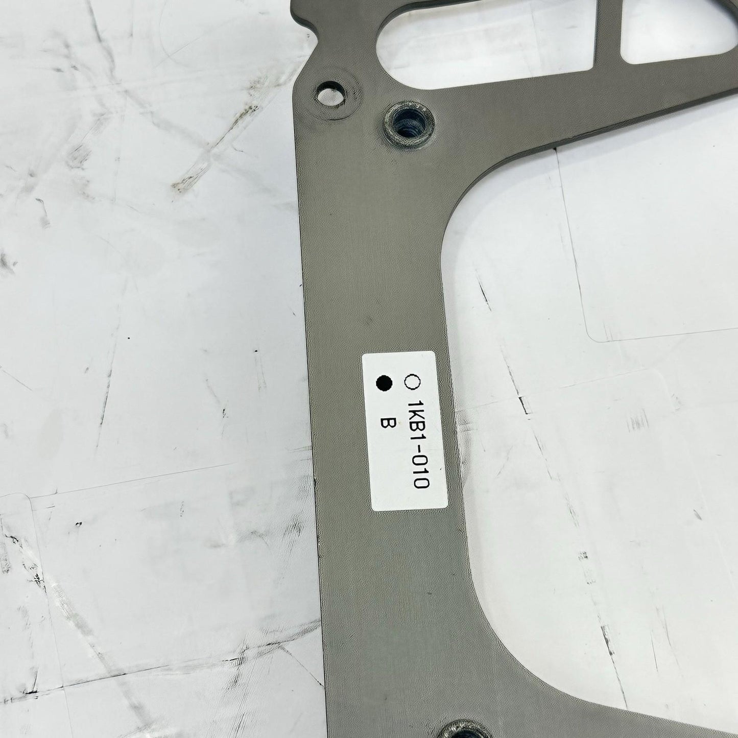 2009 - 2011 YAMAHA YZF R1 SUBFRAME SEAT BRACKET REAR TAIL MOUNT SILVER BOLTS
