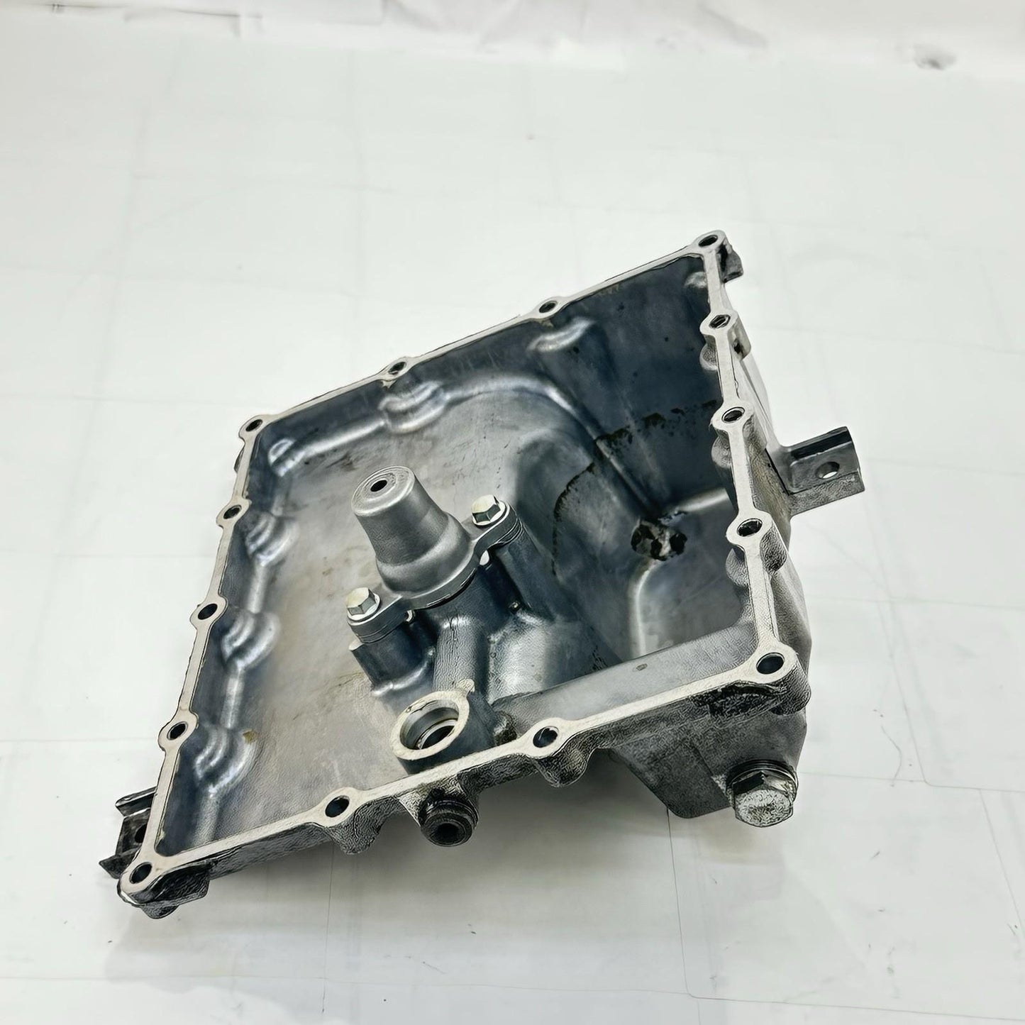 2007 - 2008 SUZUKI GSXR 1000 OIL PAN ENGINE MOTOR UNDER BELLY COVER *READ DISC*