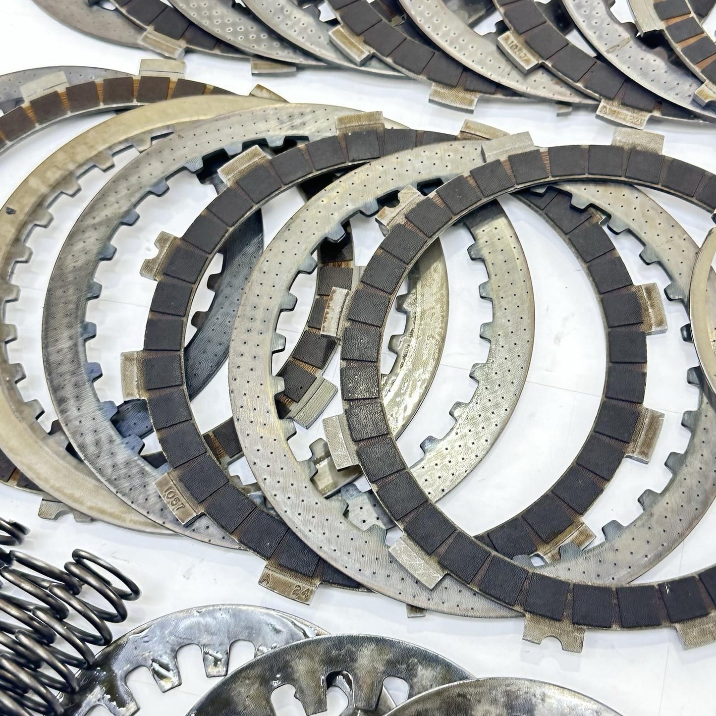 2007 - 2008 SUZUKI GSXR 1000 CLUTCH BASKET ASSEMBLY PRESSURE PLATES RINGS DISCS