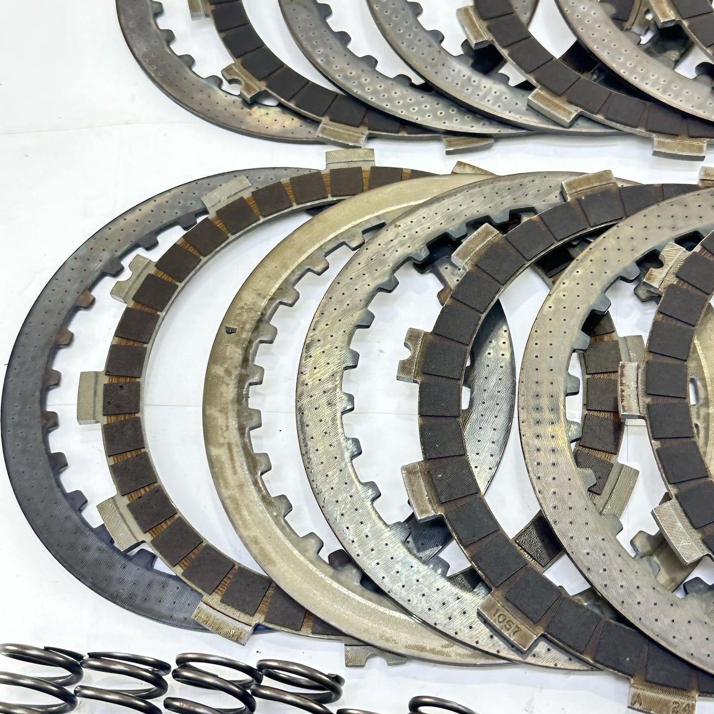 2007 - 2008 SUZUKI GSXR 1000 CLUTCH BASKET ASSEMBLY PRESSURE PLATES RINGS DISCS