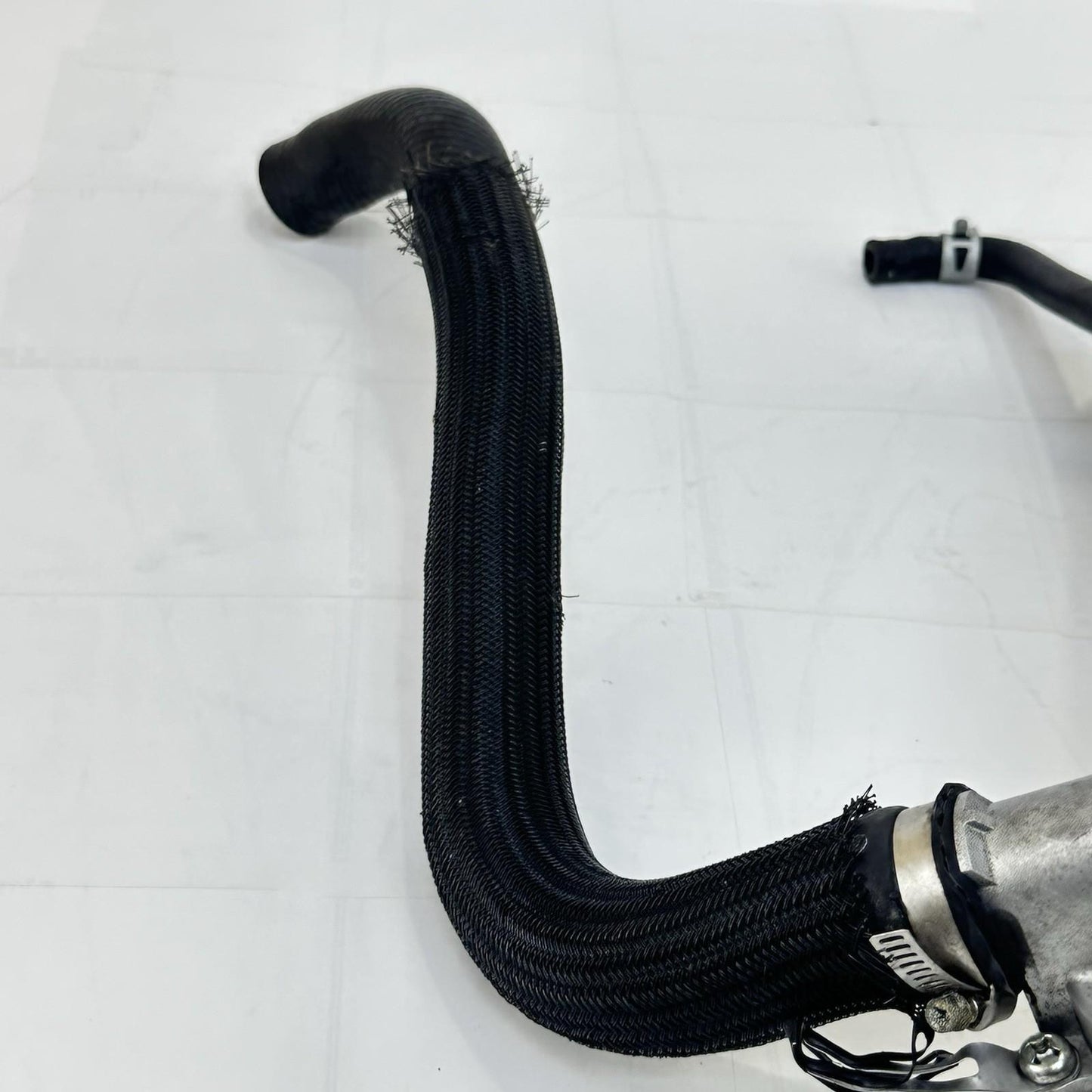 2007 - 2008 SUZUKI GSXR 1000 WATER PUMP COOLANT LINES HOSES ENGINE MOTOR COOLING