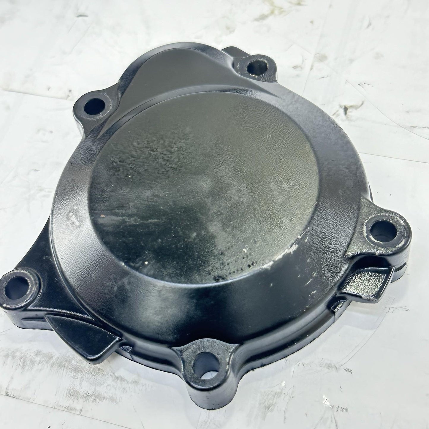 2007 - 2008 SUZUKI GSXR 1000 STARTER CLUTCH COVER GEAR ENGINE MOTOR SIDE PANEL