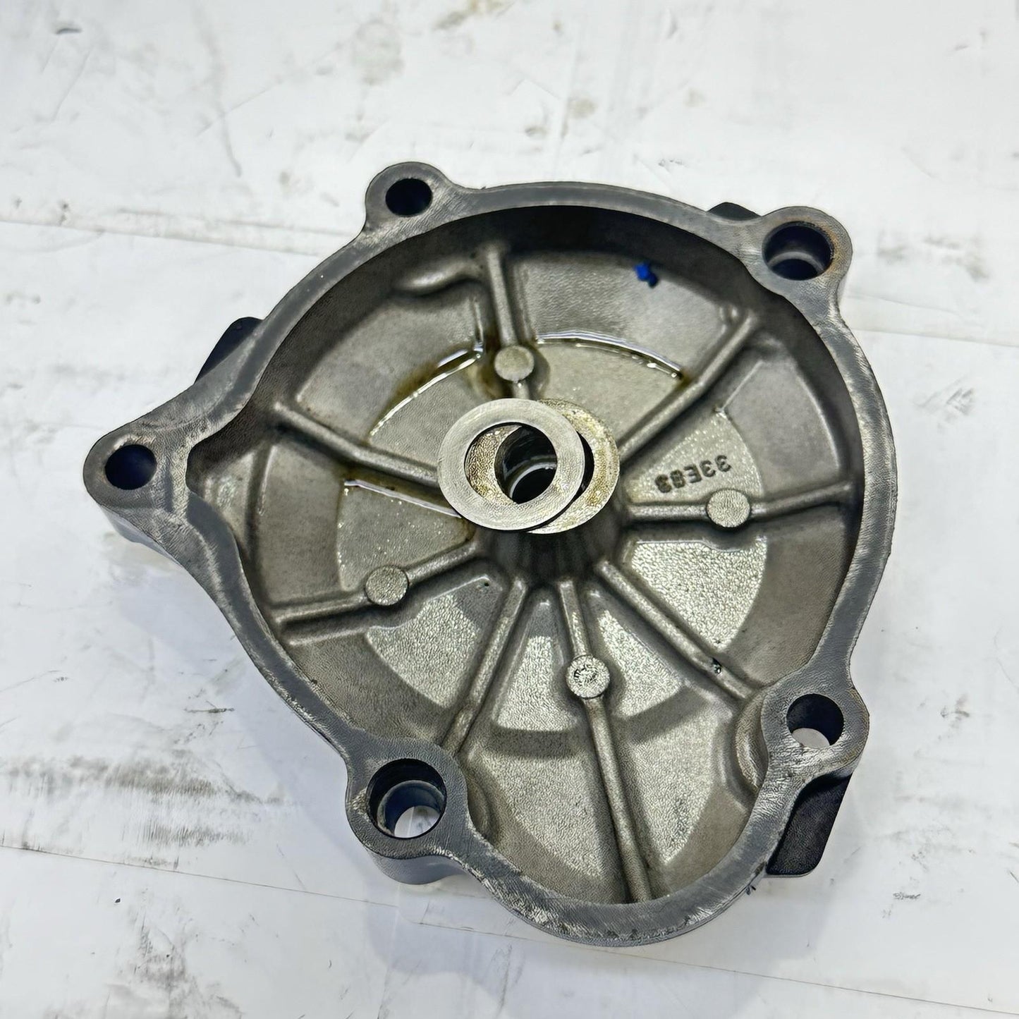 2007 - 2008 SUZUKI GSXR 1000 STARTER CLUTCH COVER GEAR ENGINE MOTOR SIDE PANEL