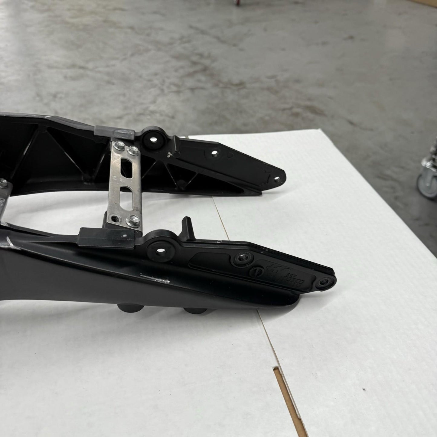 2006 2007 SUZUKI GSXR750 GSXR600 SUBFRAME REAR BACK SUB FRAME BLACK FRAME STCOK