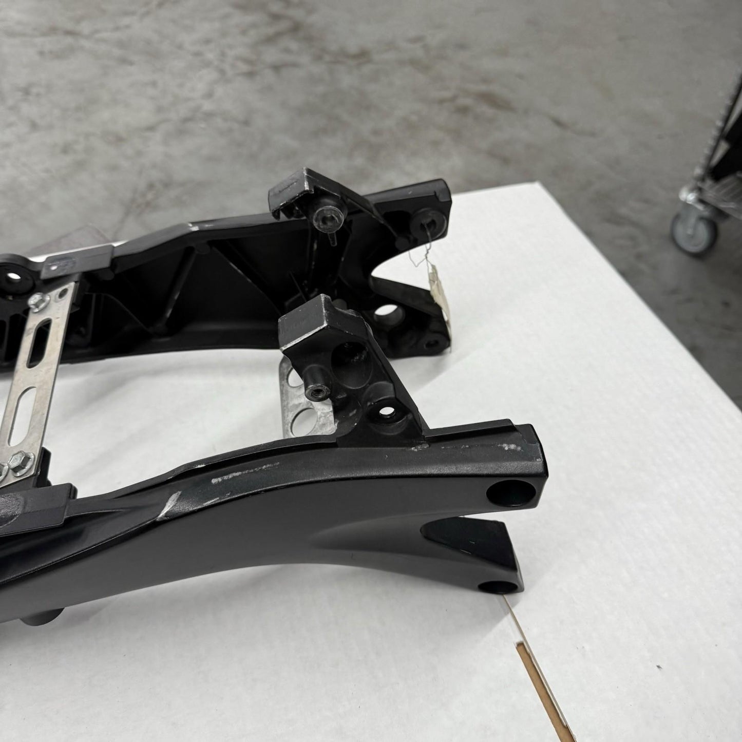 2006 2007 SUZUKI GSXR750 GSXR600 SUBFRAME REAR BACK SUB FRAME BLACK FRAME STCOK