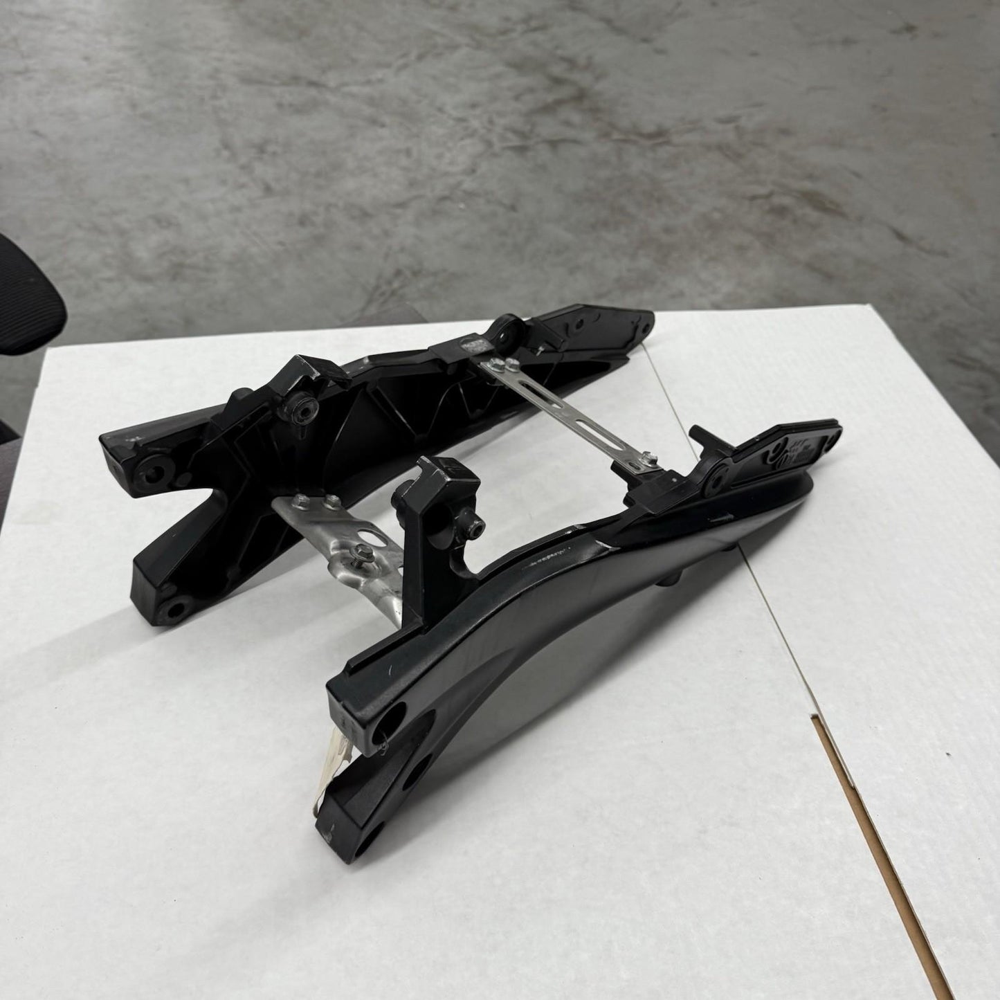 2006 2007 SUZUKI GSXR750 GSXR600 SUBFRAME REAR BACK SUB FRAME BLACK FRAME STCOK