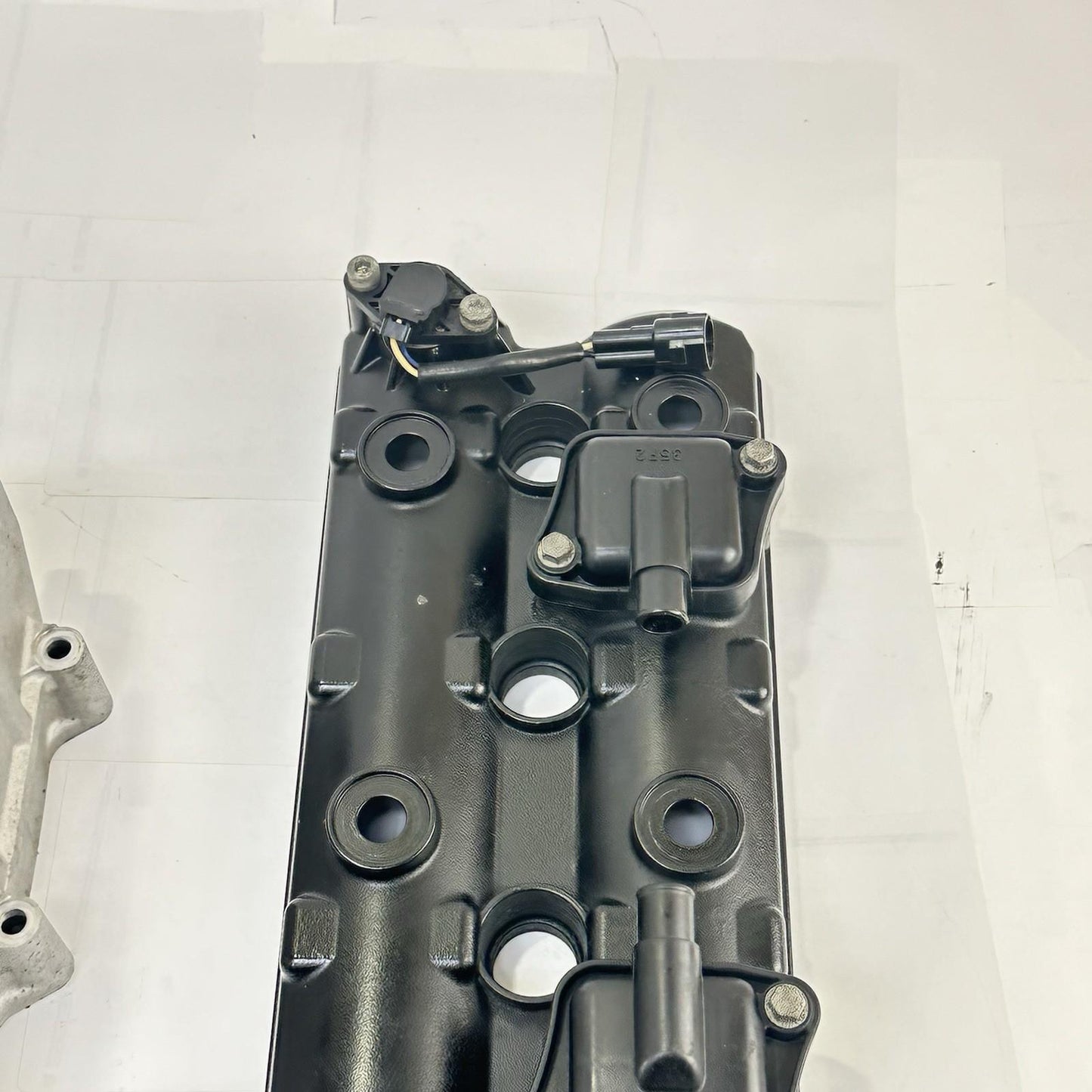 2007 - 2008 SUZUKI GSXR 1000 CYLINDER HEAD TOP END ENGINE VALVE COVER CAMSHAFT
