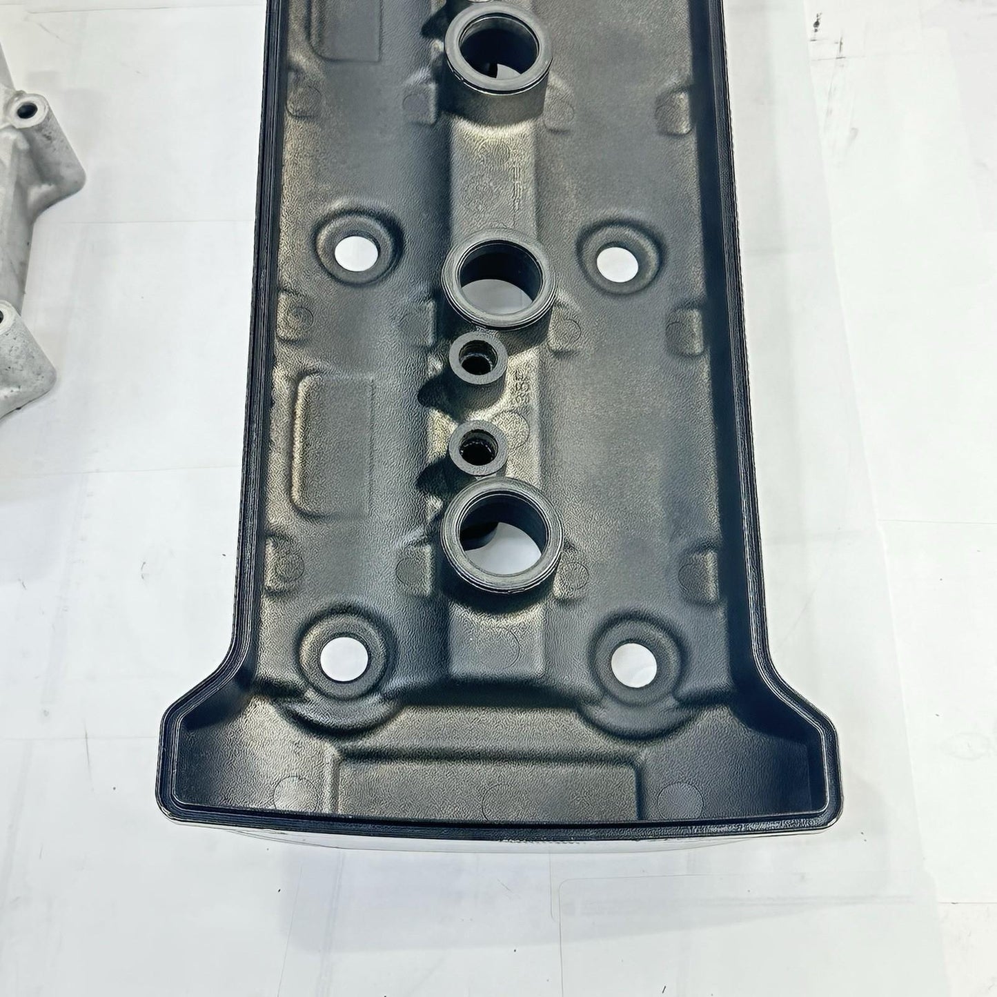 2007 - 2008 SUZUKI GSXR 1000 CYLINDER HEAD TOP END ENGINE VALVE COVER CAMSHAFT