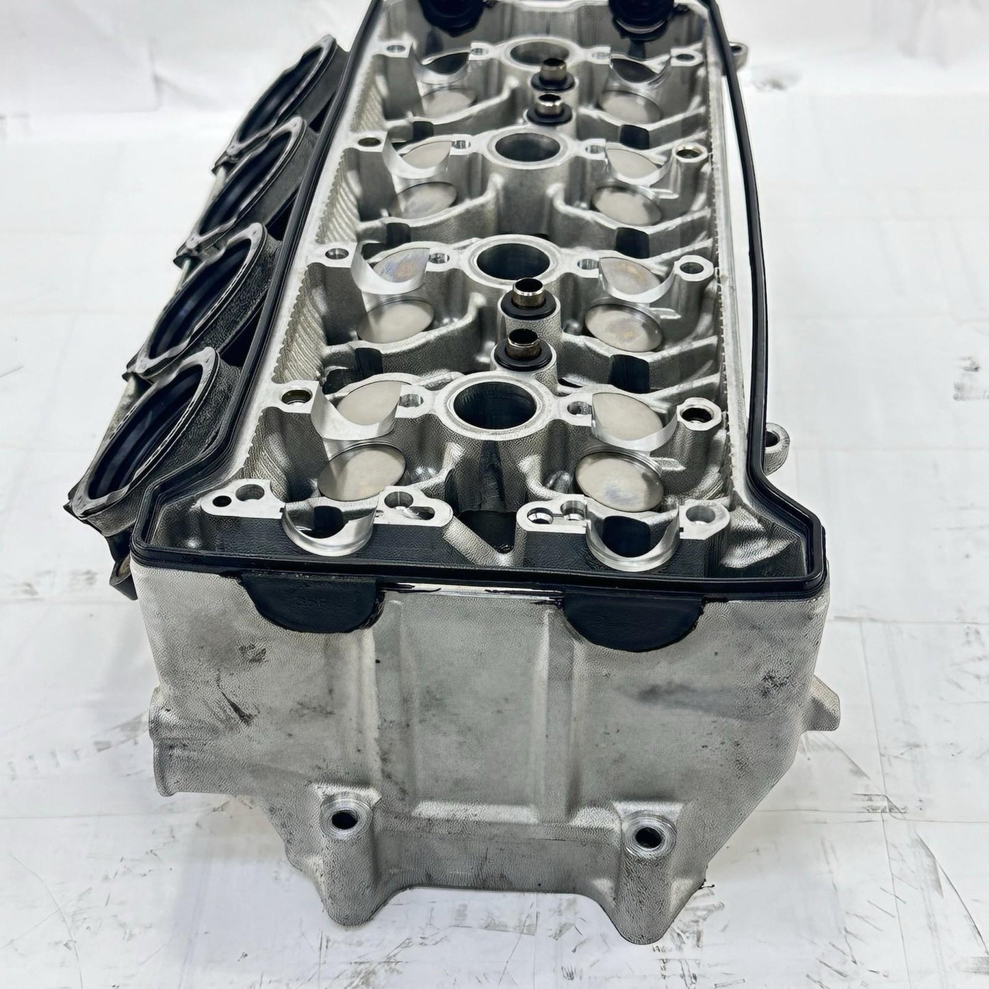 2007 - 2008 SUZUKI GSXR 1000 CYLINDER HEAD TOP END ENGINE VALVE COVER CAMSHAFT