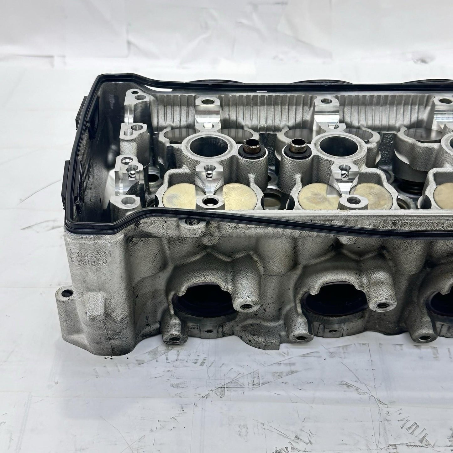 2007 - 2008 SUZUKI GSXR 1000 CYLINDER HEAD TOP END ENGINE VALVE COVER CAMSHAFT