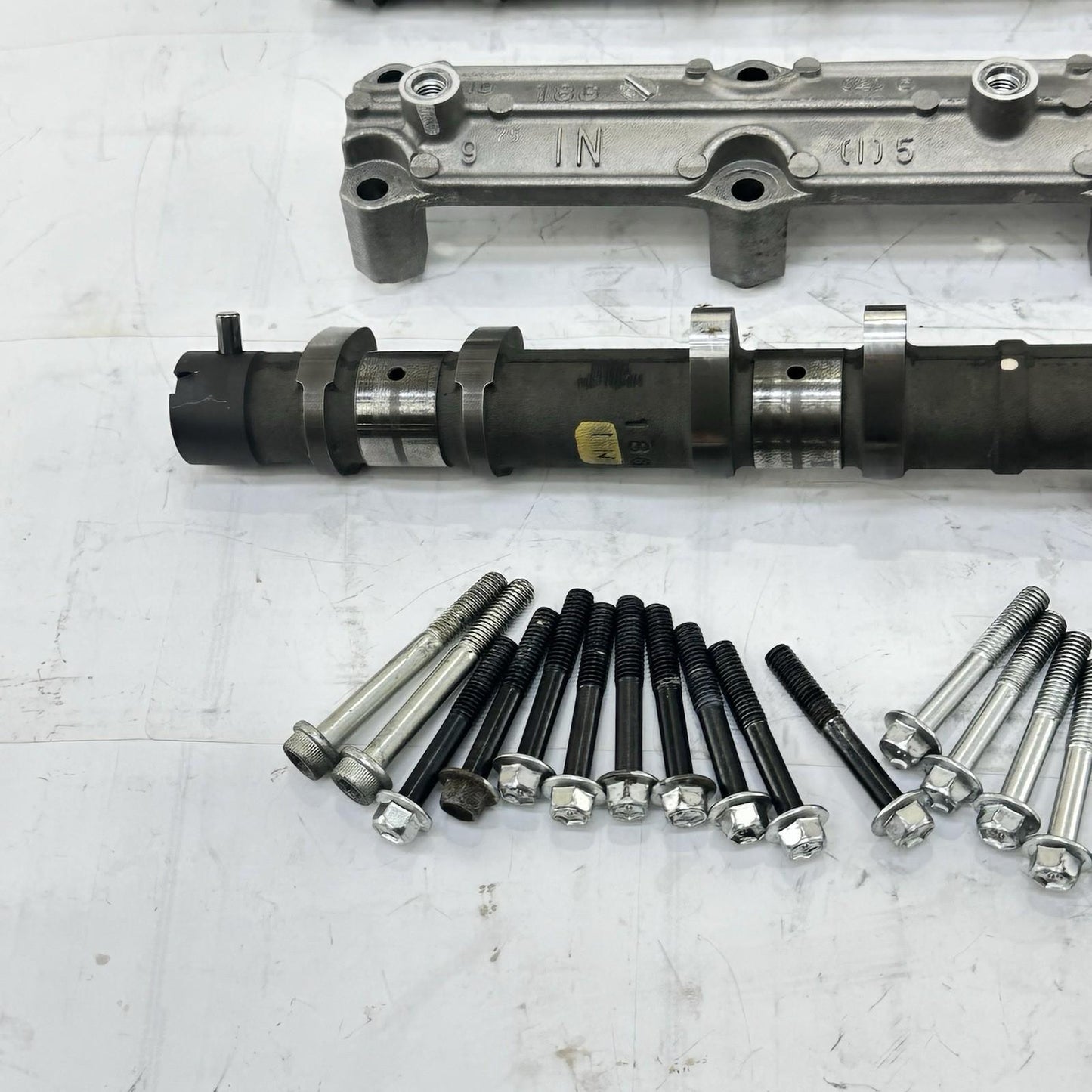 2007 - 2008 SUZUKI GSXR 1000 CYLINDER HEAD TOP END ENGINE VALVE COVER CAMSHAFT