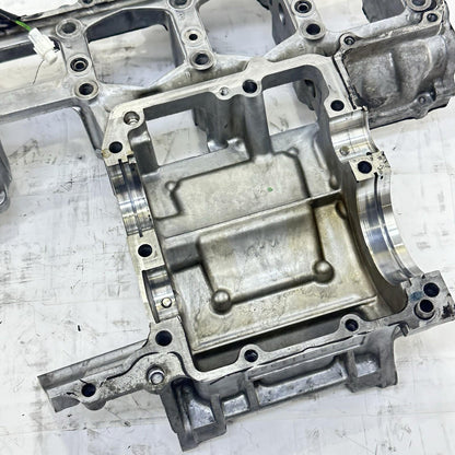 2007 - 2008 SUZUKI GSXR 1000 CRANK CASE UPPER BLOCK ENGINE MOTOR SILVER STOCK