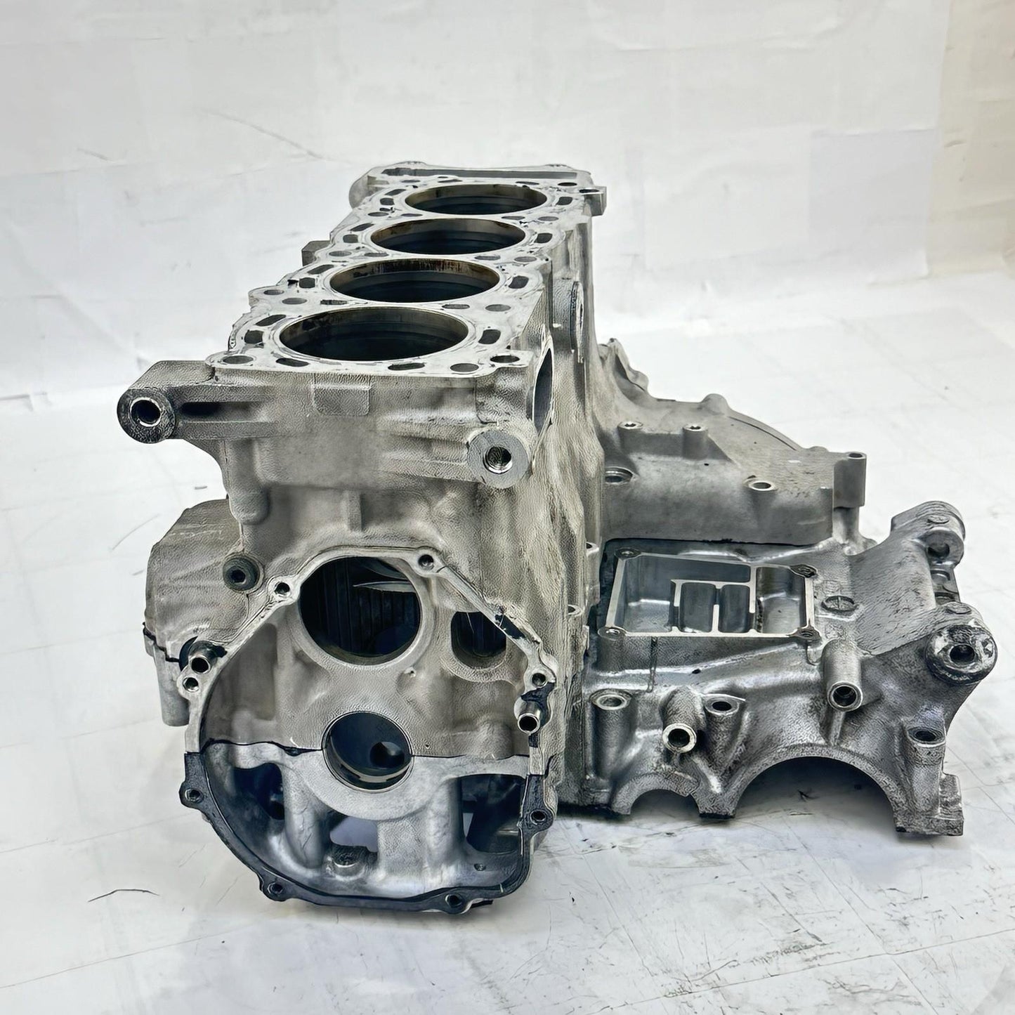 2007 - 2008 SUZUKI GSXR 1000 CRANK CASE UPPER BLOCK ENGINE MOTOR SILVER STOCK