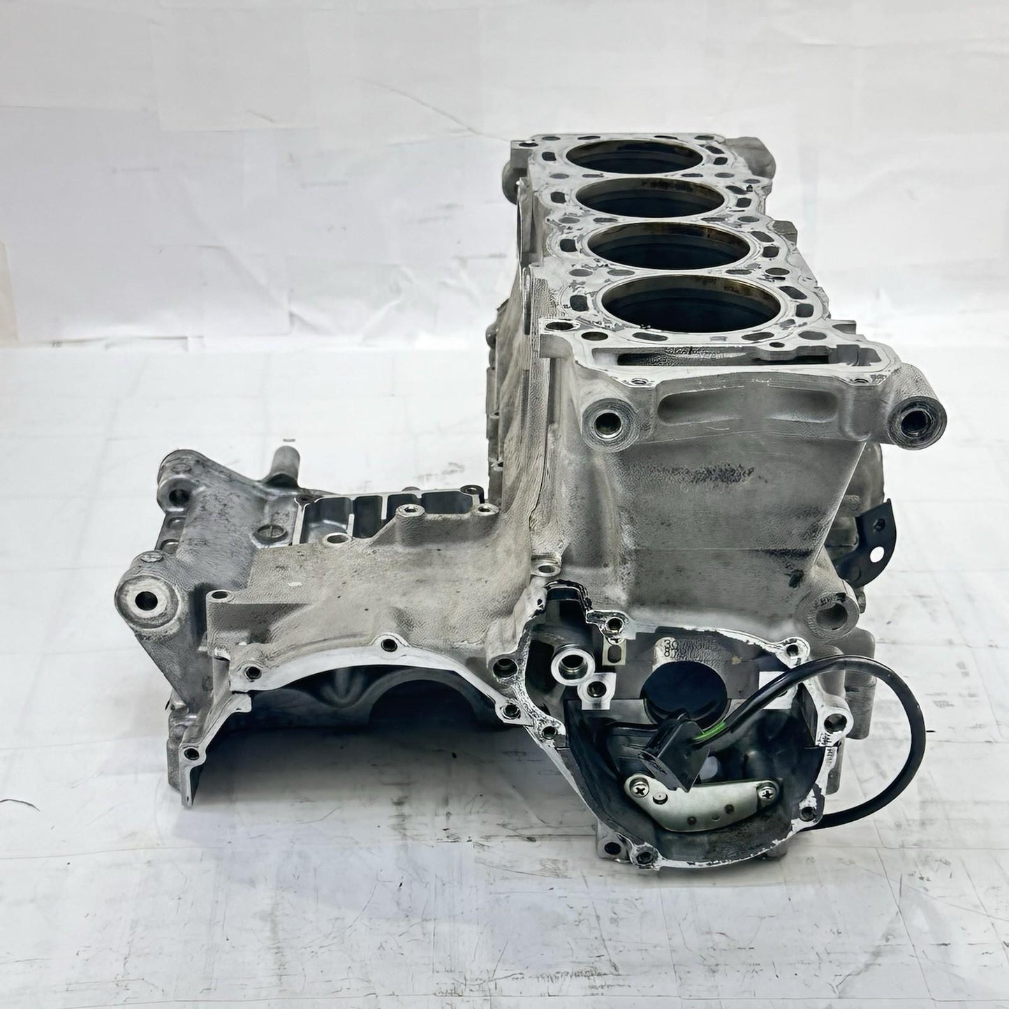2007 - 2008 SUZUKI GSXR 1000 CRANK CASE UPPER BLOCK ENGINE MOTOR SILVER STOCK