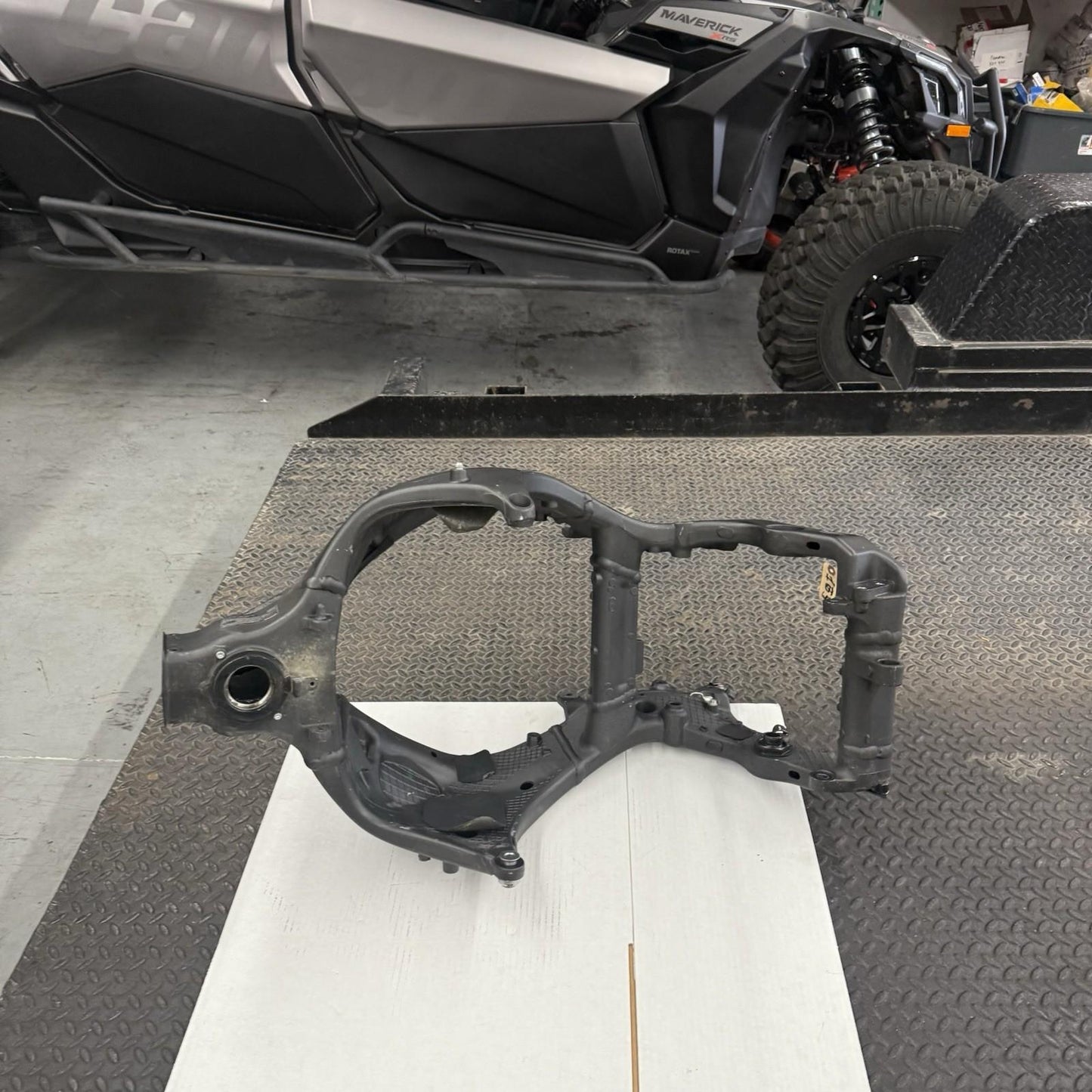 2021 - 2025 KAWASAKI NINJA ZX10R FRAME MAIN CHASSIS STRAIGHT STOCK BLACK