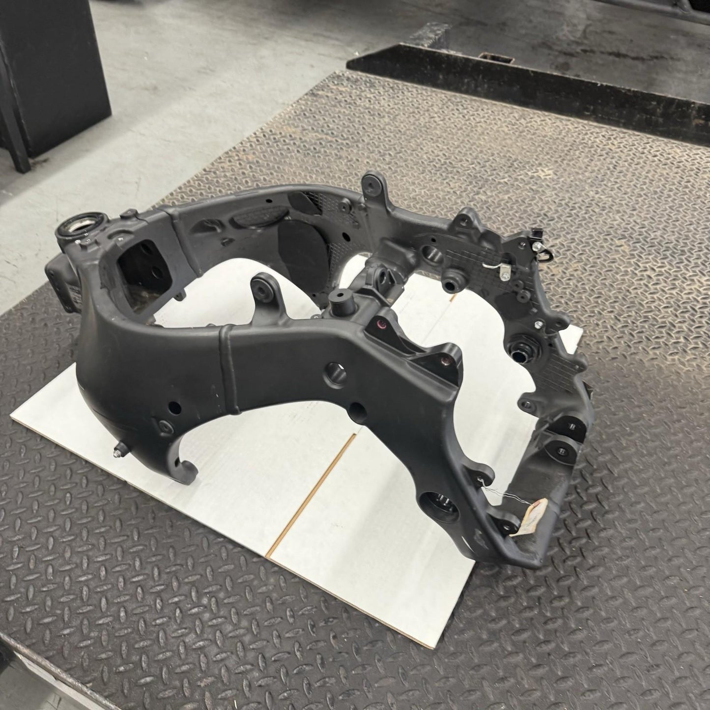2021 - 2025 KAWASAKI NINJA ZX10R FRAME MAIN CHASSIS STRAIGHT STOCK BLACK