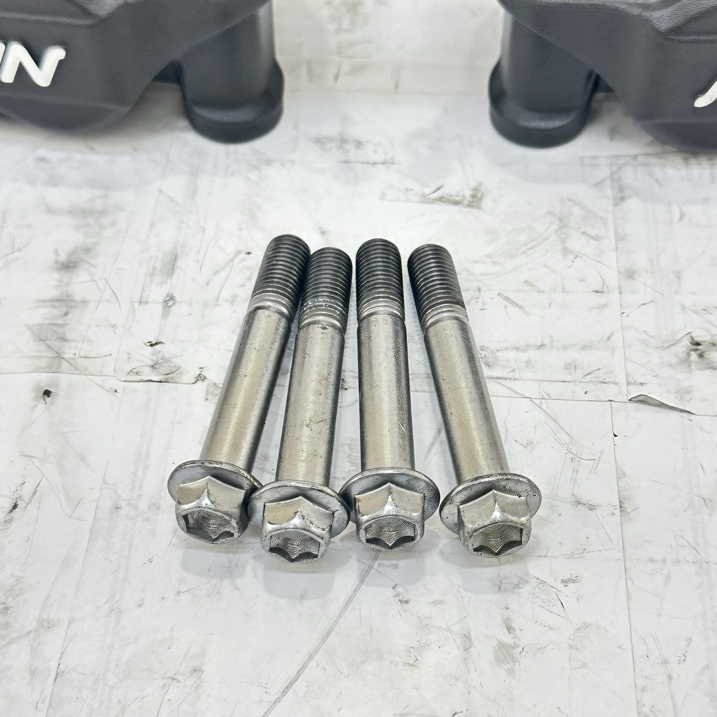 2024 - 2026 KAWASAKI NINJA ZX6R FRONT BRAKE CALIPERS LEFT RIGHT SET PAIR BOLTS