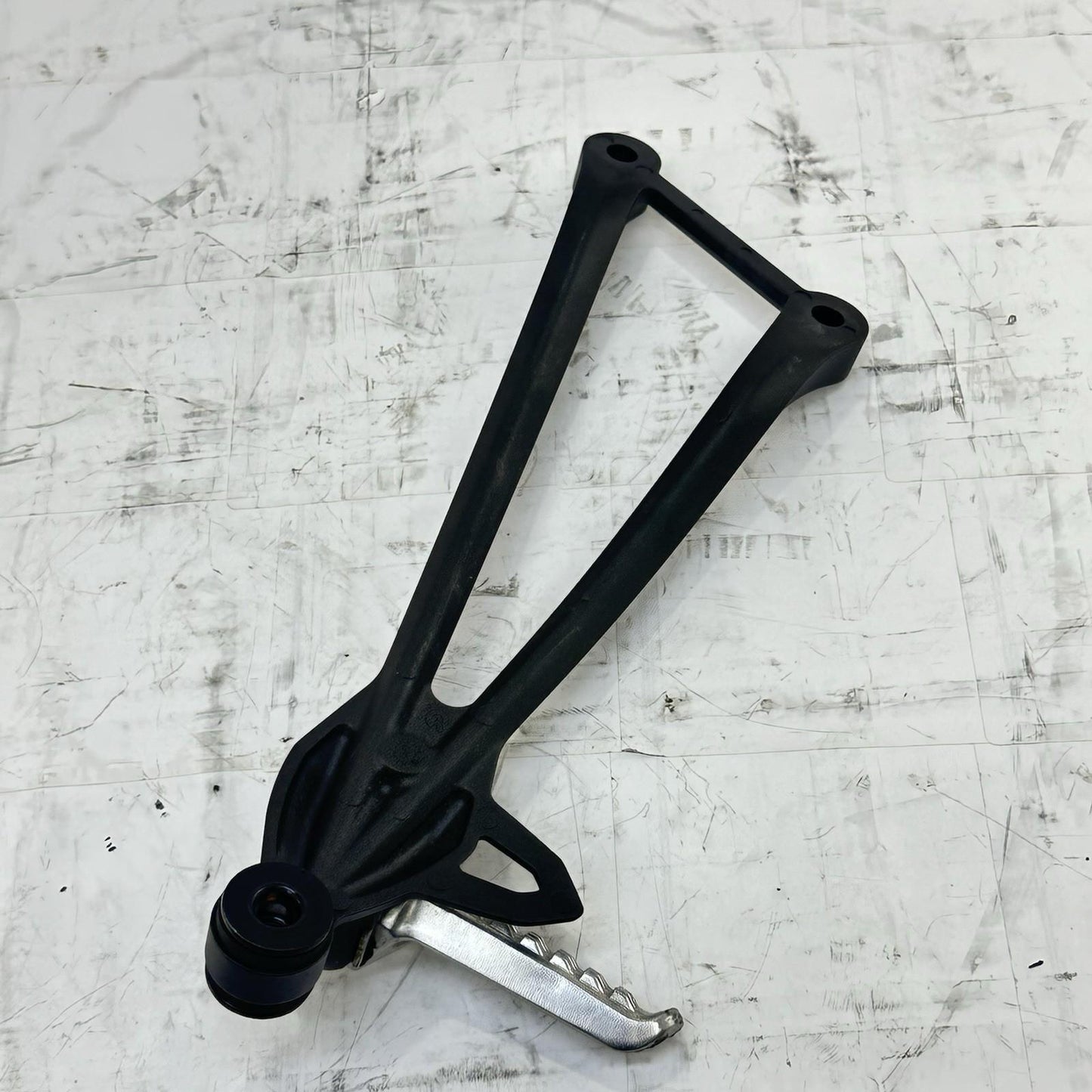 2024 - 2026 KAWASAKI NINJA ZX6R RIGHT REAR PASSENGER PEG FOOT REST BLACK STOCK