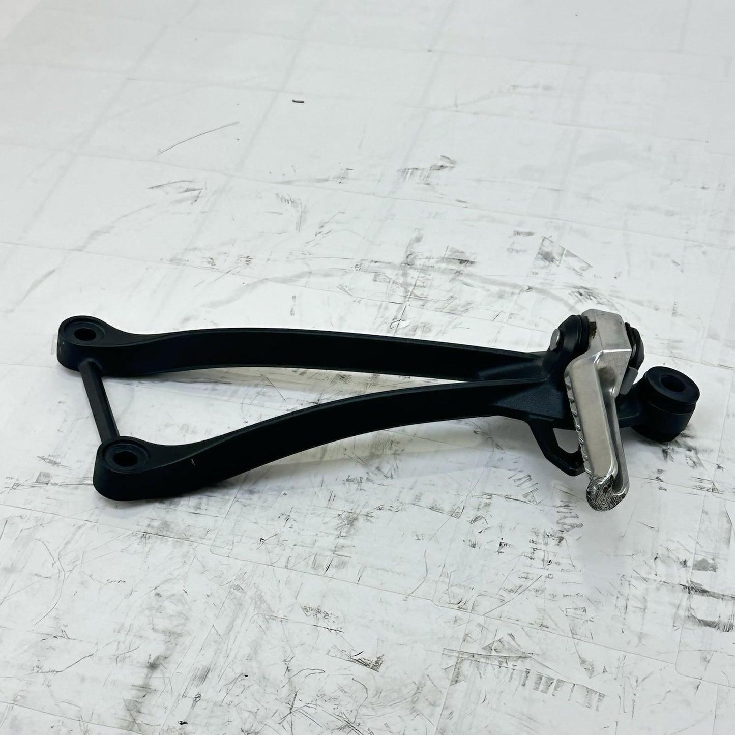 2024 - 2026 KAWASAKI NINJA ZX6R RIGHT REAR PASSENGER PEG FOOT REST BLACK STOCK
