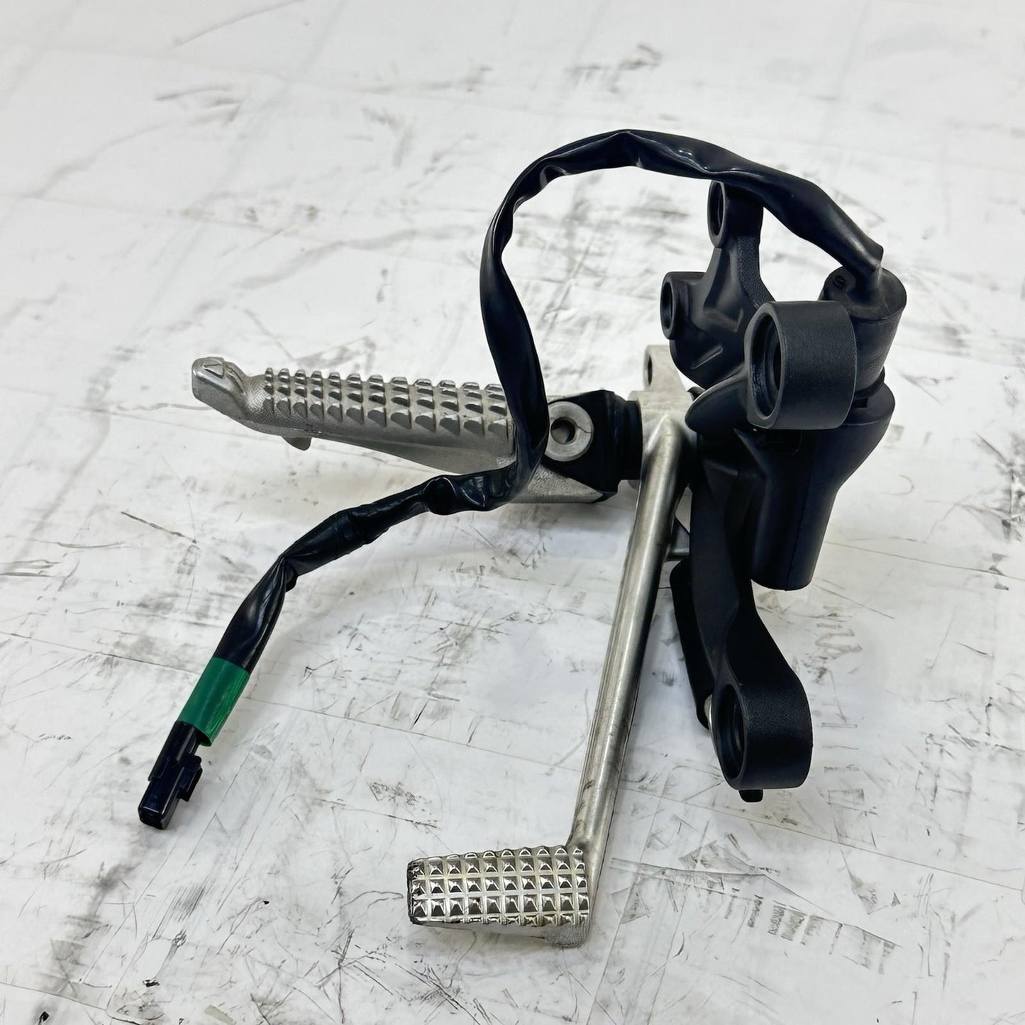 2024 - 2026 KAWASAKI NINJA ZX6R REAR SET BRAKE CLUTCH PEDAL LEVER LEFT RIGHT