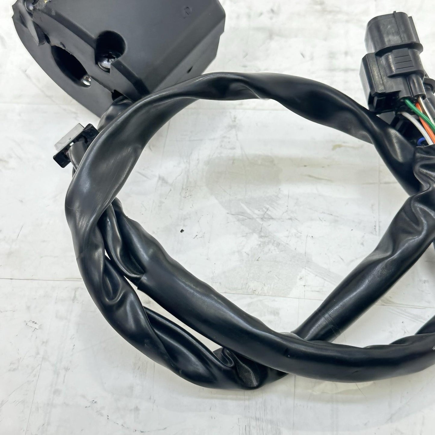 2024 - 2026 KAWASAKI NINJA ZX6R LEFT SWITCH LIGHT HORN BUTTON CONTROL STOCK