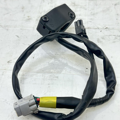 2024 - 2026 KAWASAKI NINJA ZX6R RIGHT SWITCH START STOP ON OFF KILL SWITCH
