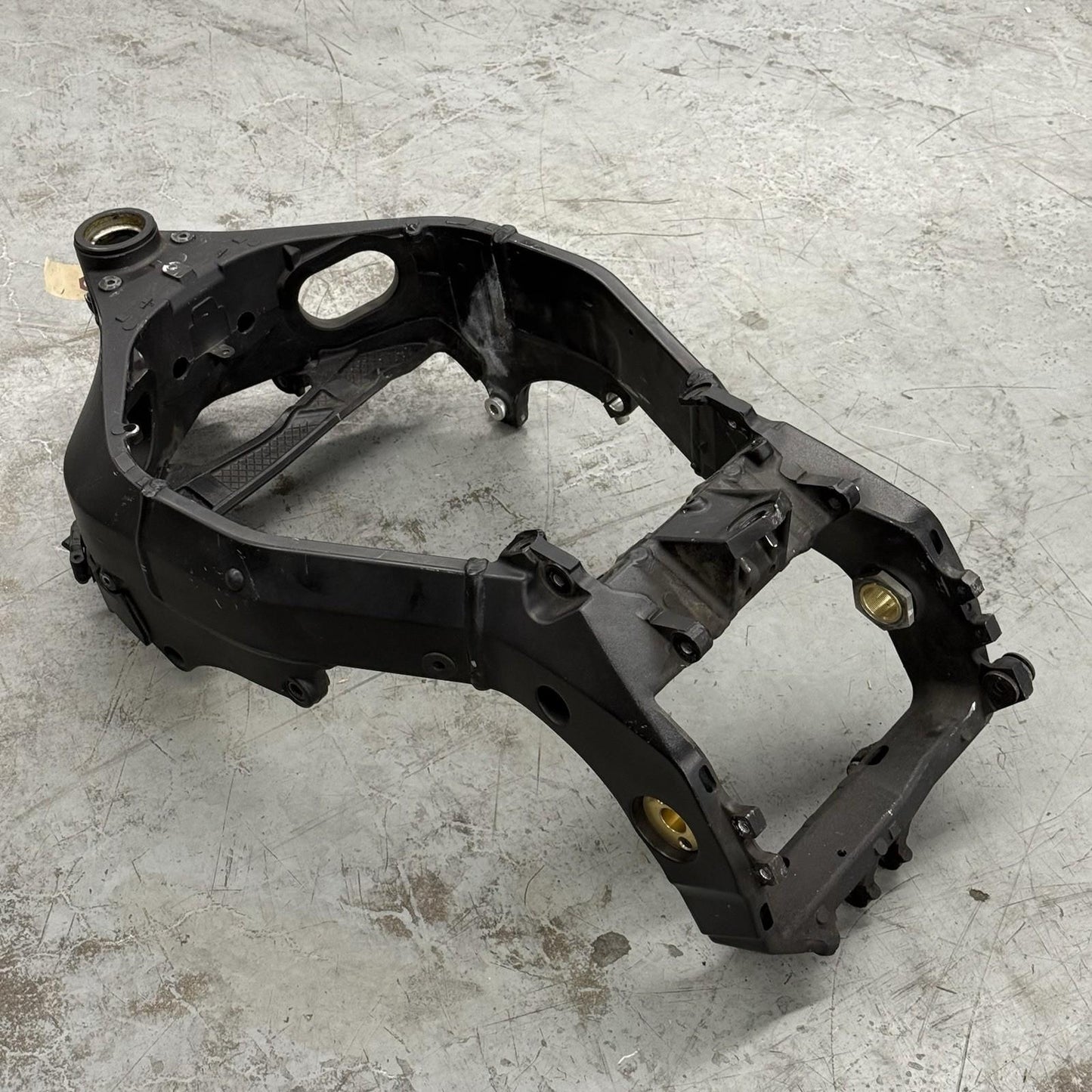 2005 2006 SUZUKI GSXR 1000 FRAME CHASSIS MAIN BLACK STOCK STRAIGHT