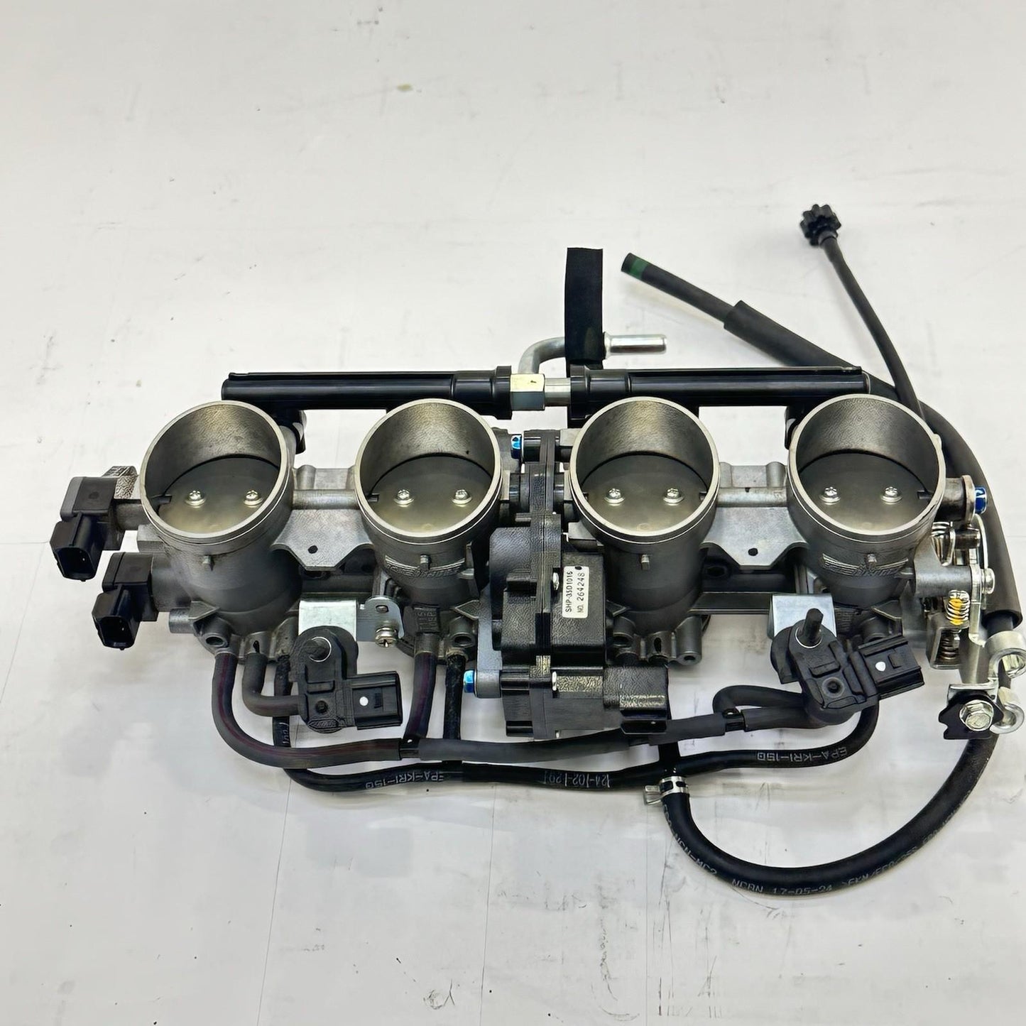 2024 - 2026 KAWASAKI NINJA ZX6R THROTTLE BODY FUEL INJECTORS RAILING STOCK