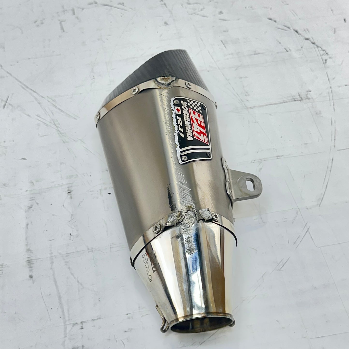 2011 - 2026 SUZUKI GSXS 600 GSXR 750 EXHAUST MUFFLER PIPE YOSHIMURA *SCUFFED*