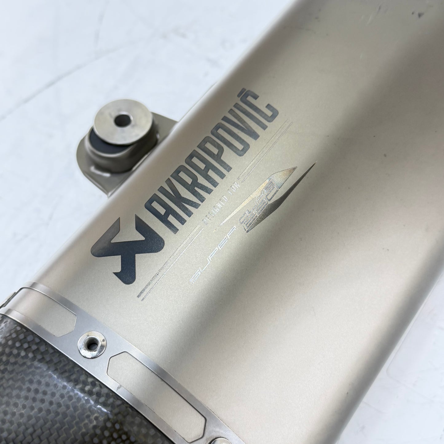 2014 - 2016 KTM 1290 SUPER DUKE R EXHAUST MUFFLER PIPE HEADER MANIFOLD AKRAPOVIC