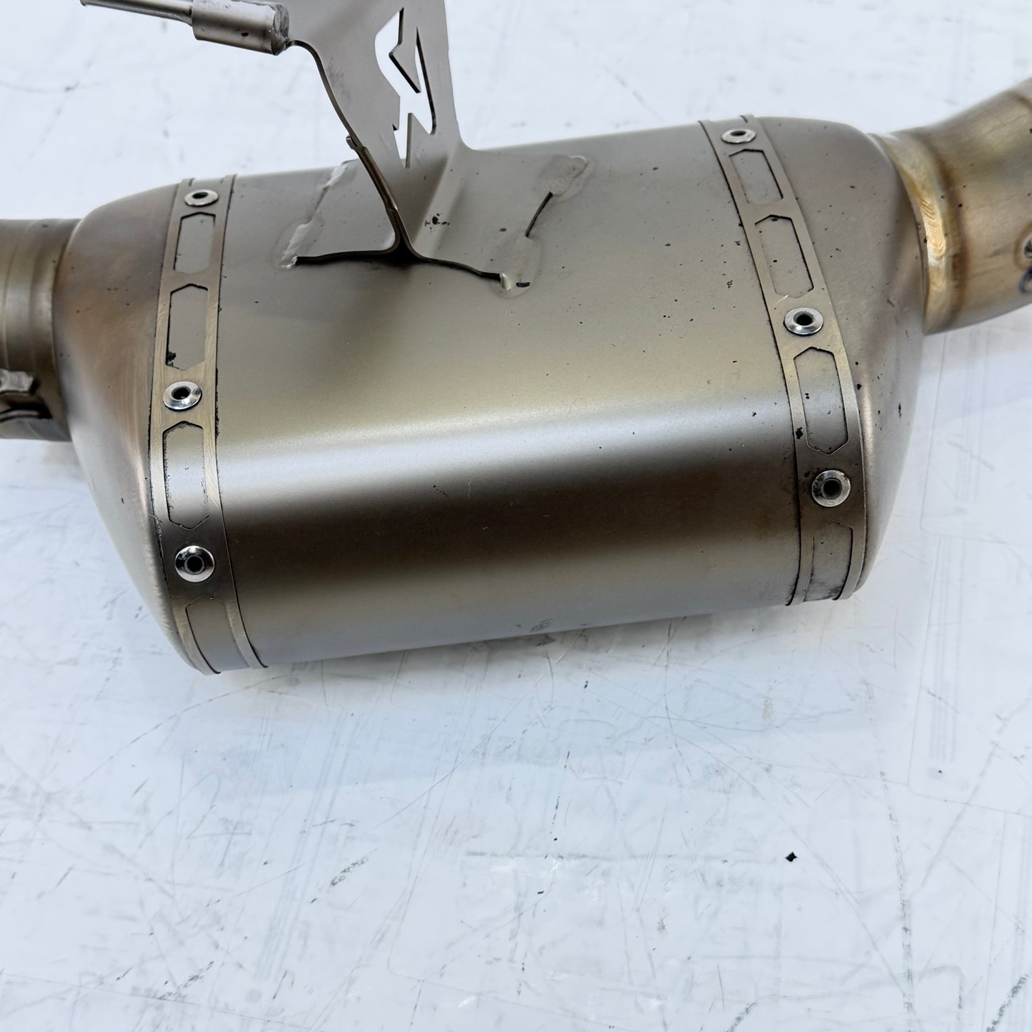 2014 - 2016 KTM 1290 SUPER DUKE R EXHAUST MUFFLER PIPE HEADER MANIFOLD AKRAPOVIC