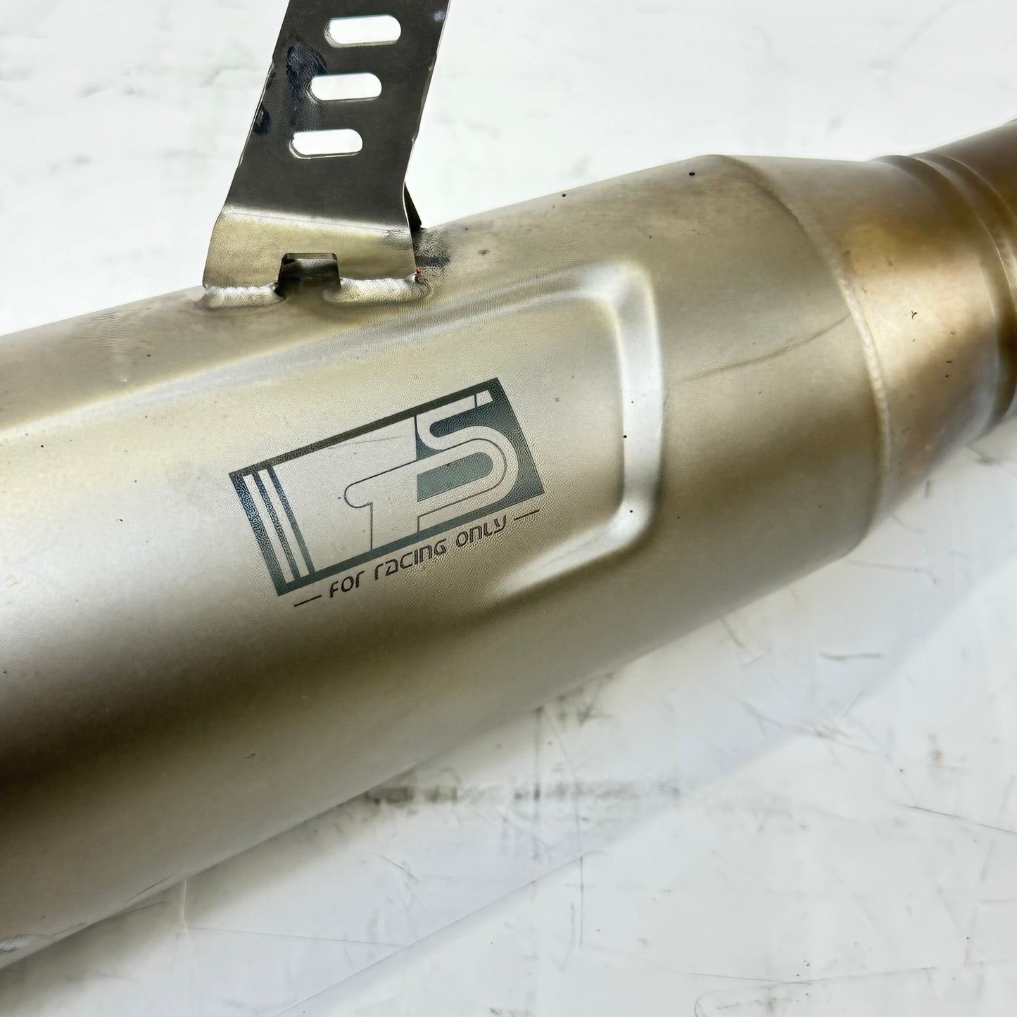 2008 - 2010 SUZUKI GSXR 600 GSXR 750 EXHAUST MUFFLER RACING AFTERMARKET *SCUFFED*