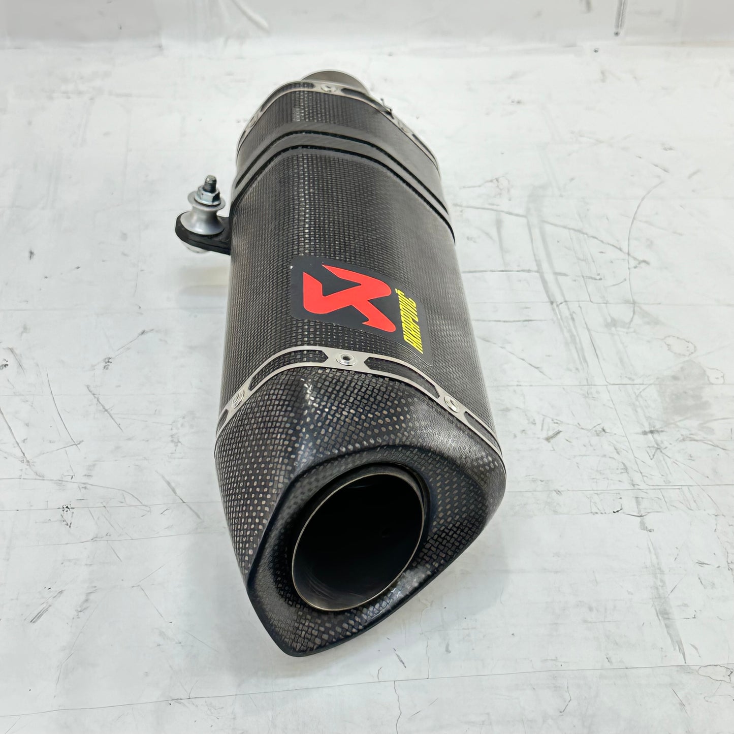 2021 - 2024 APRILIA TUONO V4 1100 EXHAUST MUFFLER SILENCER PIPE AKRAPOVIC * SLIGHT DAMAGE*