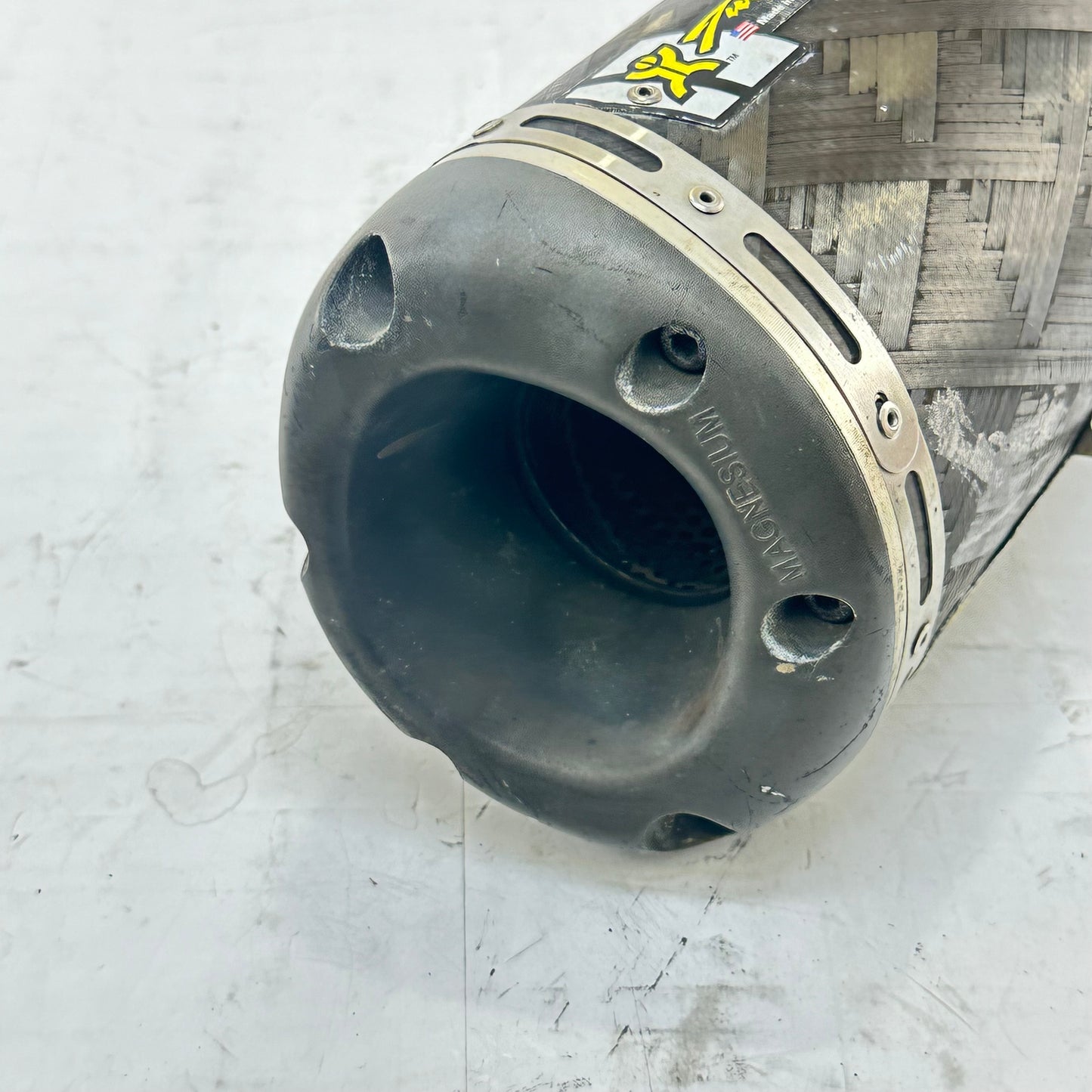 2006 2007 SUZUKI GSXR 600 GSXR 750 EXHAUST MUFFLER PIPE TWO BROTHERS RACING *SCUFFED*