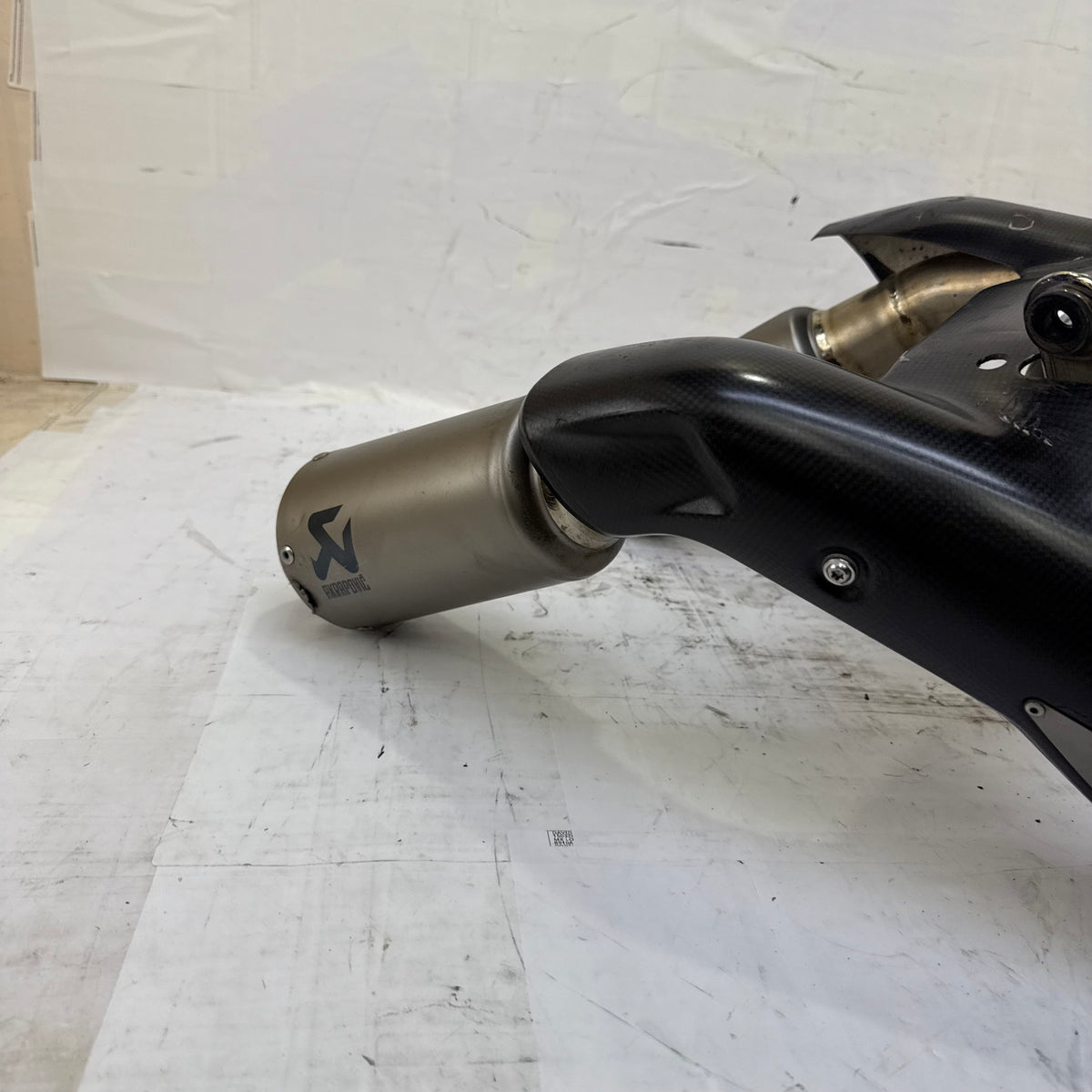 2018 - 2024 Ducati Panigale V4 Akrapovic Full Exhaust Complete Assembly Damaged