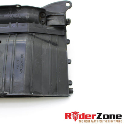 2004 2005 HONDA CBR1000RR RAM AIR DUCT INTAKE TUBE STOCK CENTER FLOW STOCK