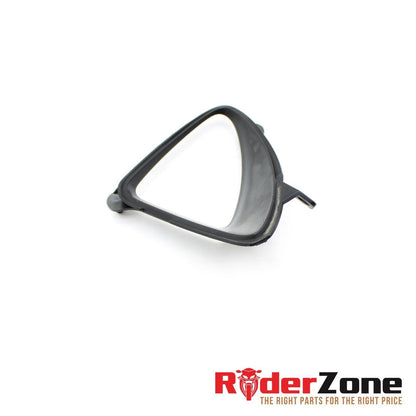 2006 2007 HONDA CBR1000RR SUBFRAME COVER COWL AIR DUCT INTAKE BLACK STOCK