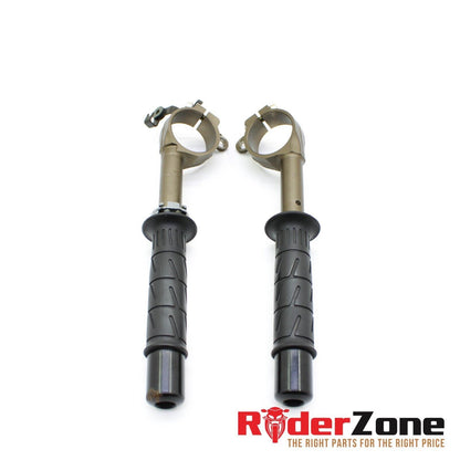 2005 2006 KAWASAKI NINJA ZX6R HANDLEBAR SET CLIP ON PAIR GRIP BARS LEFT RIGHT OE