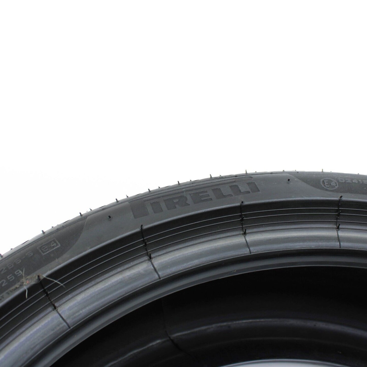 Pirelli P Zero Nero 225/40ZR18 92H 225 40 18' Tire P ZERO