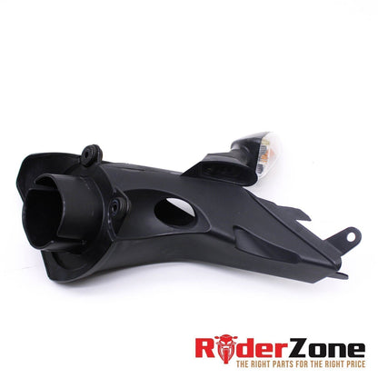 2015 - 18 APRILIA TUONO RIGHT RAM INTAKE AIR DUCT TUBE FRONT BLINKER V4 1100