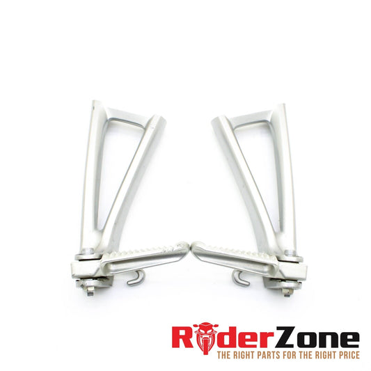 2006 - 2016 YAMAHA YZF R6 PASSENGER PEGS REAR LEFT RIGHT BACK SET PAIR SILVER