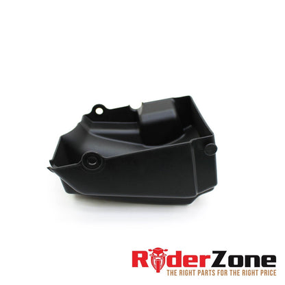 BANDEJA DE PLÁSTICO PARA CAJA DE UTILIDADES TRASERA KTM RC390 2015 2016 NEGRA 90508021000 