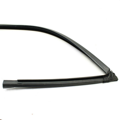 2004-2008 MASERATI QUTTROPOTRE M139 FRONT DOOR WINDOW FRAME WEATHER SEAL STOCK
