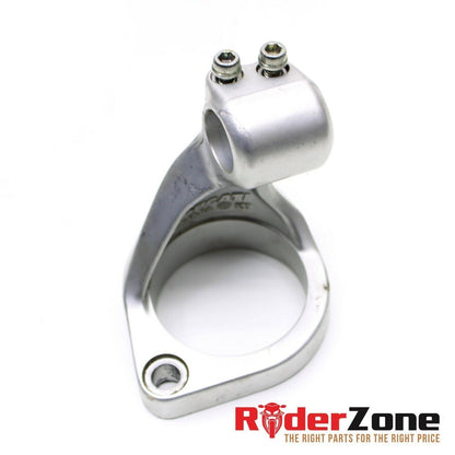 SOPORTE PARA MANILLAR DERECHO CON CLIP EN EL EXTERIOR DE DUCATI SUPER SPORT 2017-2020 OE 