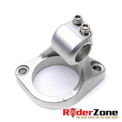 SOPORTE PARA MANILLAR DERECHO CON CLIP EN EL EXTERIOR DE DUCATI SUPER SPORT 2017-2020 OE 